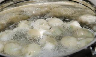 冰箱里冻的饺子热水还是冷水下锅 冷冻水饺怎么煮